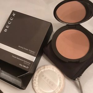 Becca blotting powder perfector tinted